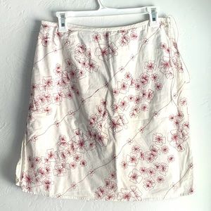 Embroidered skirt